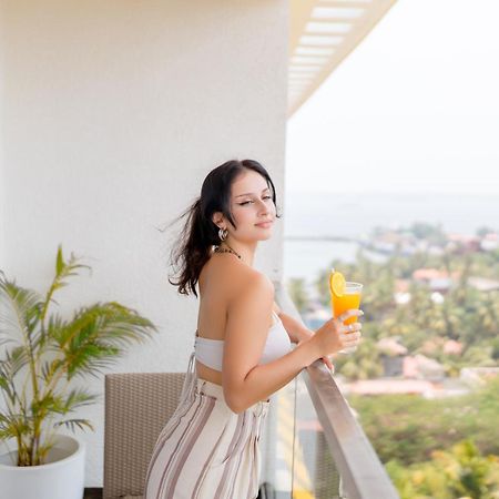 Bloom Hotel - Dona Paula Панаджі Екстер'єр фото
