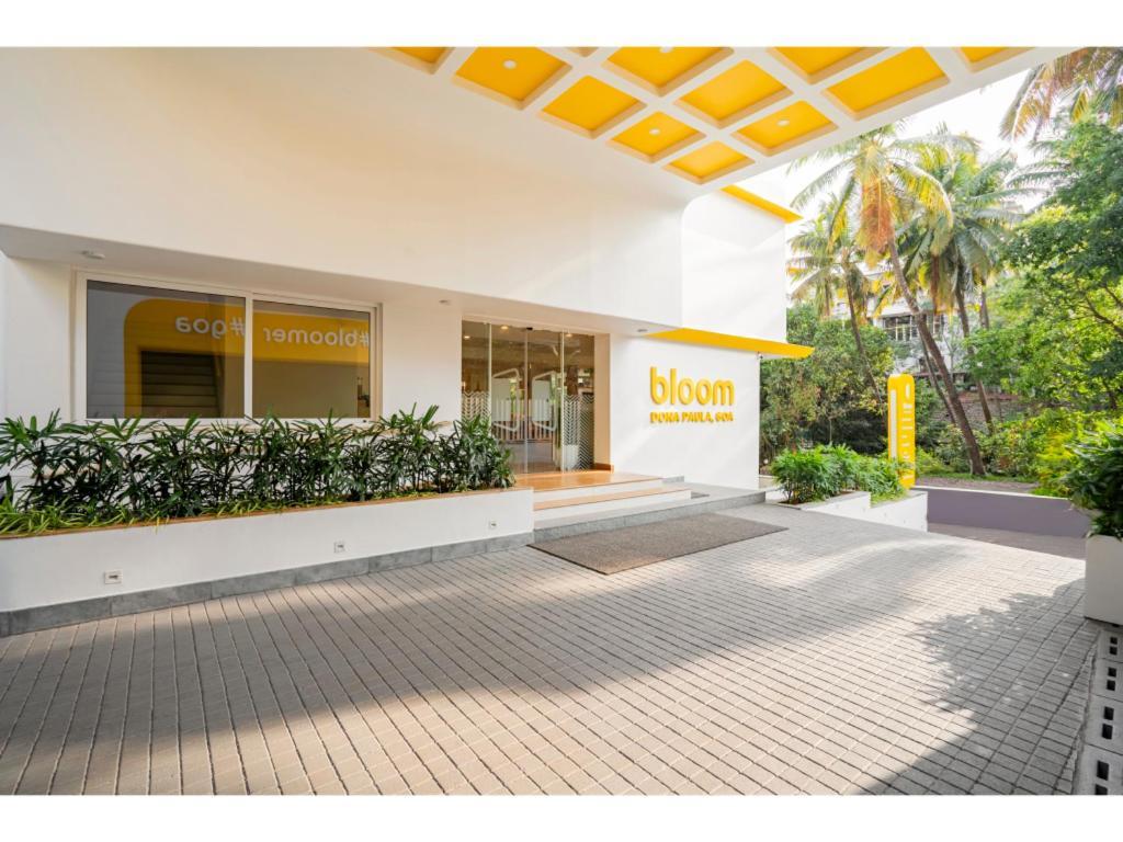 Bloom Hotel - Dona Paula Панаджі Екстер'єр фото