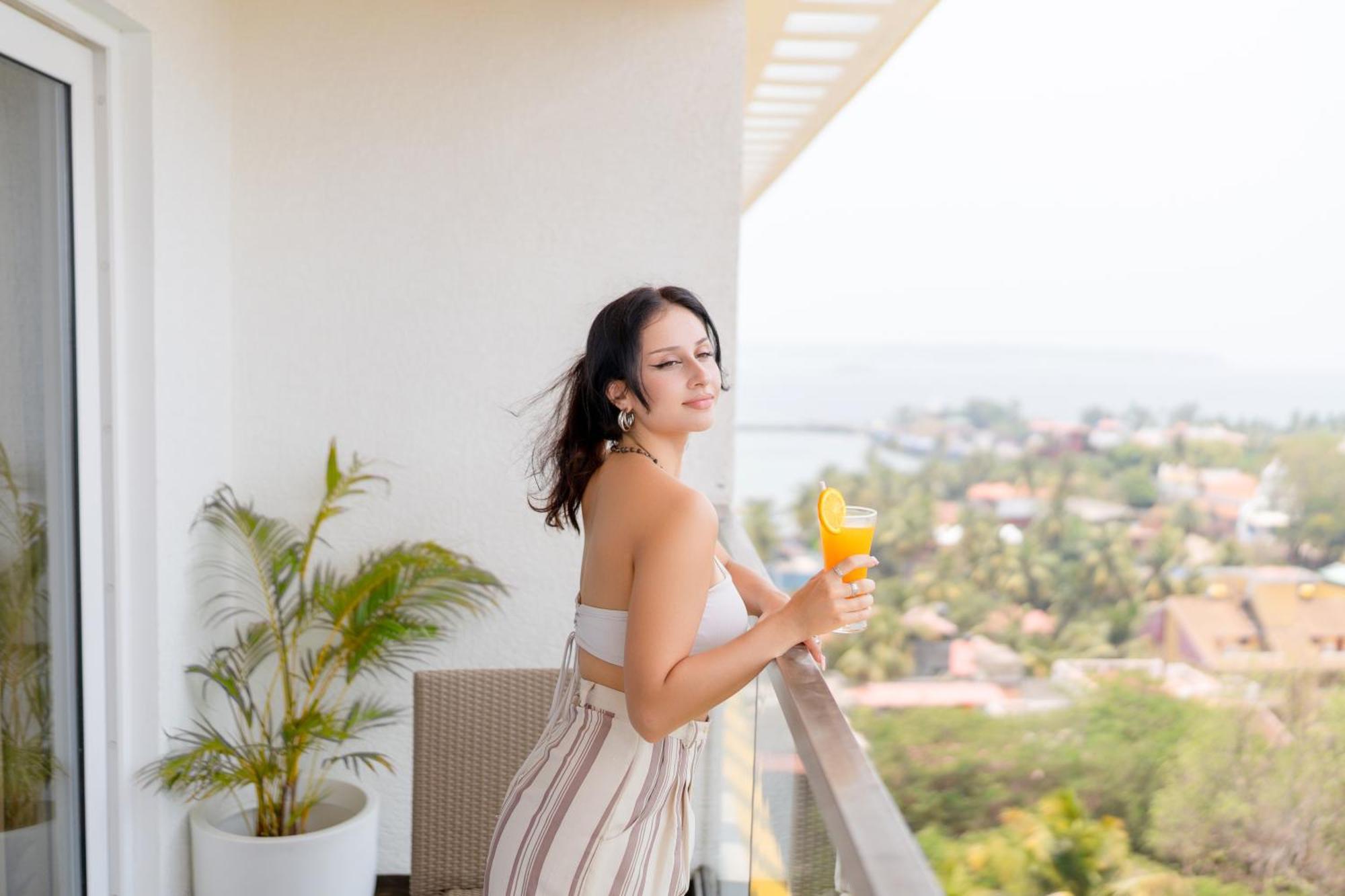 Bloom Hotel - Dona Paula Панаджі Екстер'єр фото