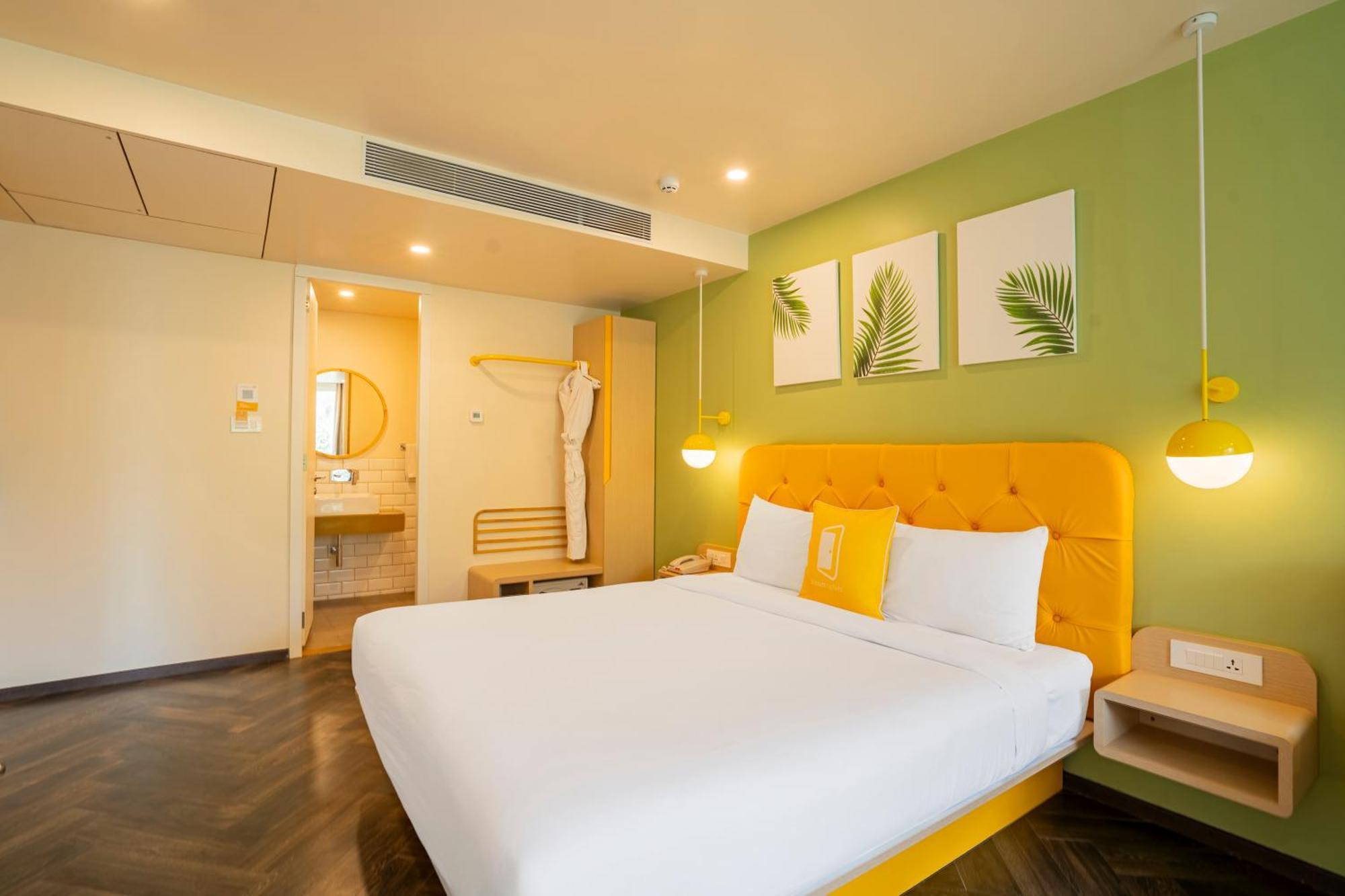 Bloom Hotel - Dona Paula Панаджі Екстер'єр фото